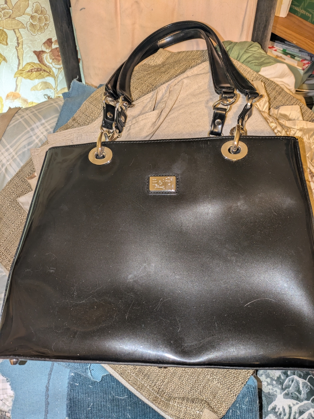 Black Patent Tote Bag with Gold Hardware - Beijo